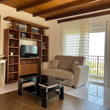 -Tsiakos Apartment- In Vryses Kyparissia Luaran gambar