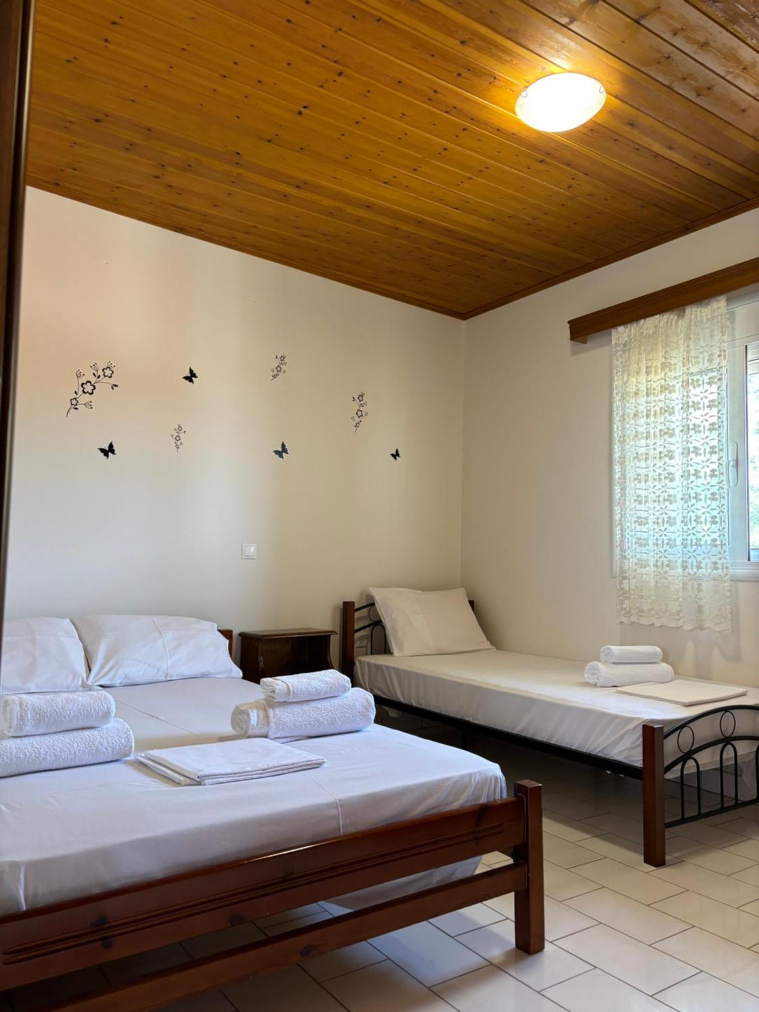 -Tsiakos Apartment- In Vryses Kyparissia Luaran gambar
